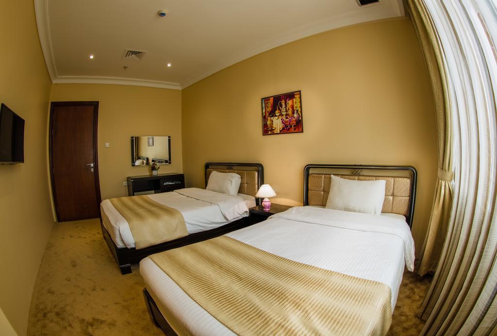 Sara Plaza (Adults Only) Aparthotel Kuwait City Room photo