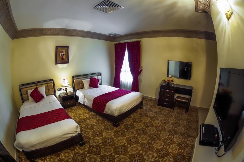 Sara Plaza (Adults Only) Aparthotel Kuwait City Room photo