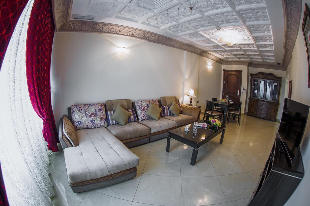 Sara Plaza (Adults Only) Aparthotel Kuwait City Room photo