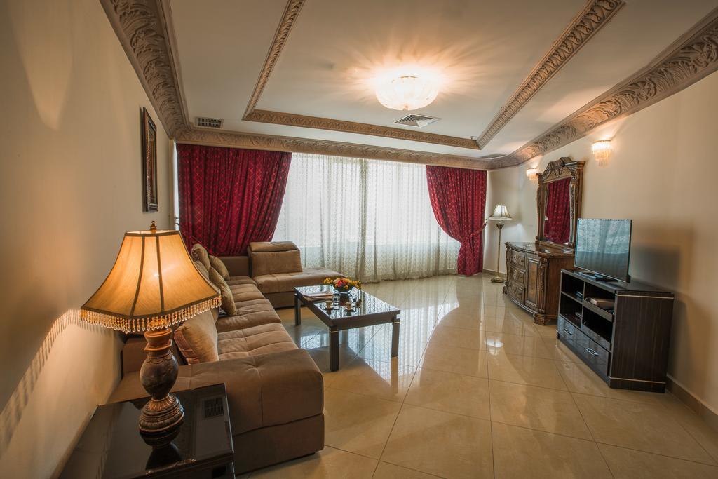 Sara Plaza (Adults Only) Aparthotel Kuwait City Room photo